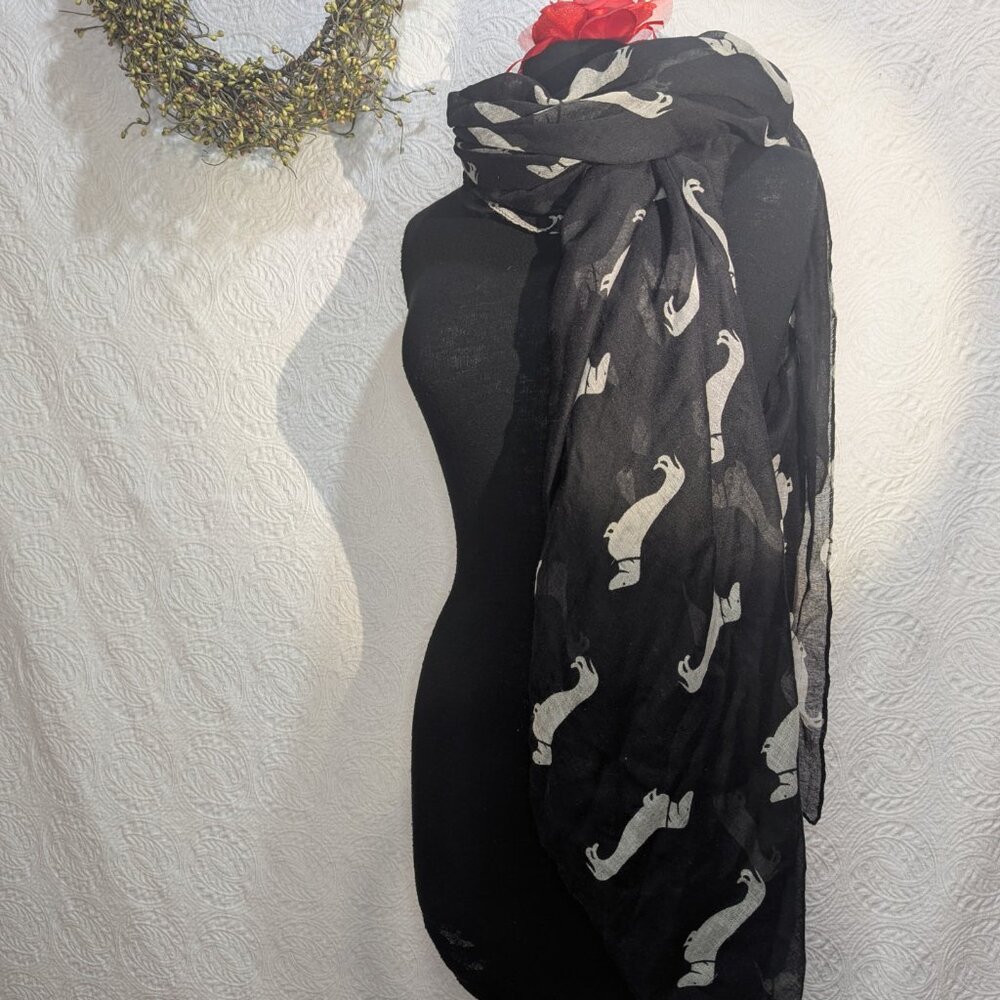 Two Scarfs / Wraps – Dog themed – Dachsund - Beagle - Picture 2 of 10
